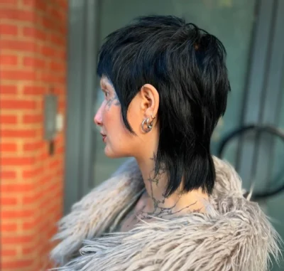 jet black short neat haircut by Silvia at ESHK Barbican hairdresser London